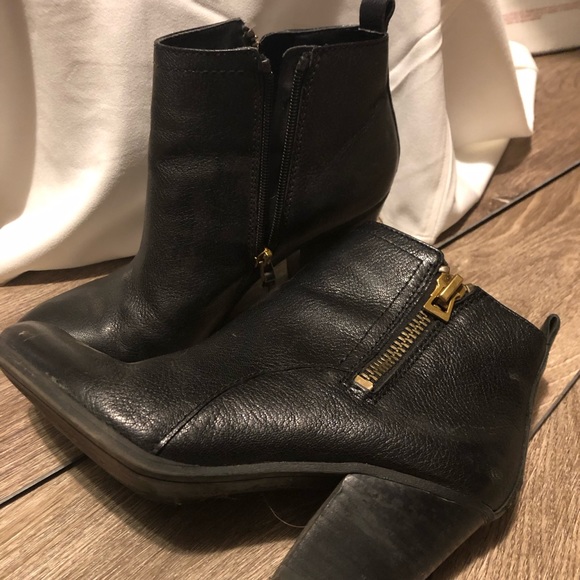 Size 8. Black booties. - Picture 3 of 5